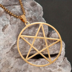 Pendant circle and star