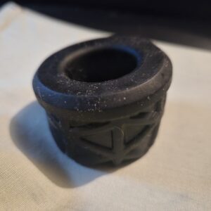 Scrotum stretcher
